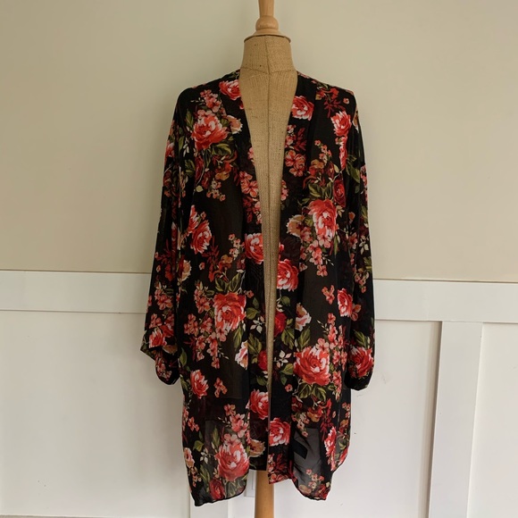 Kimono - Picture 3 of 7